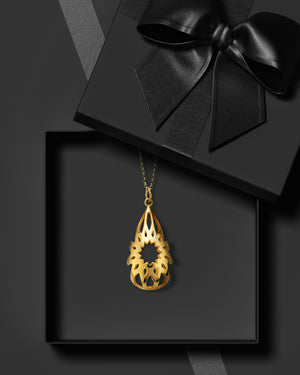 Moshabak Drop Necklace